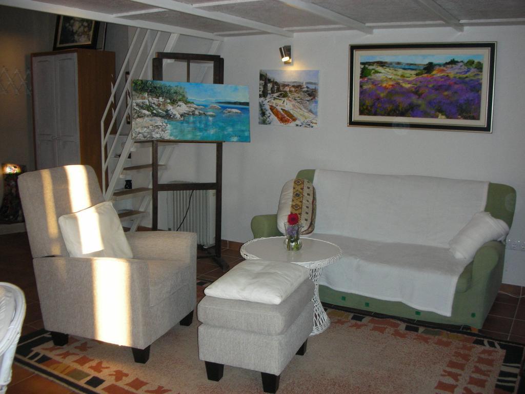 Apartment Croatia Art Drasnice Rom bilde
