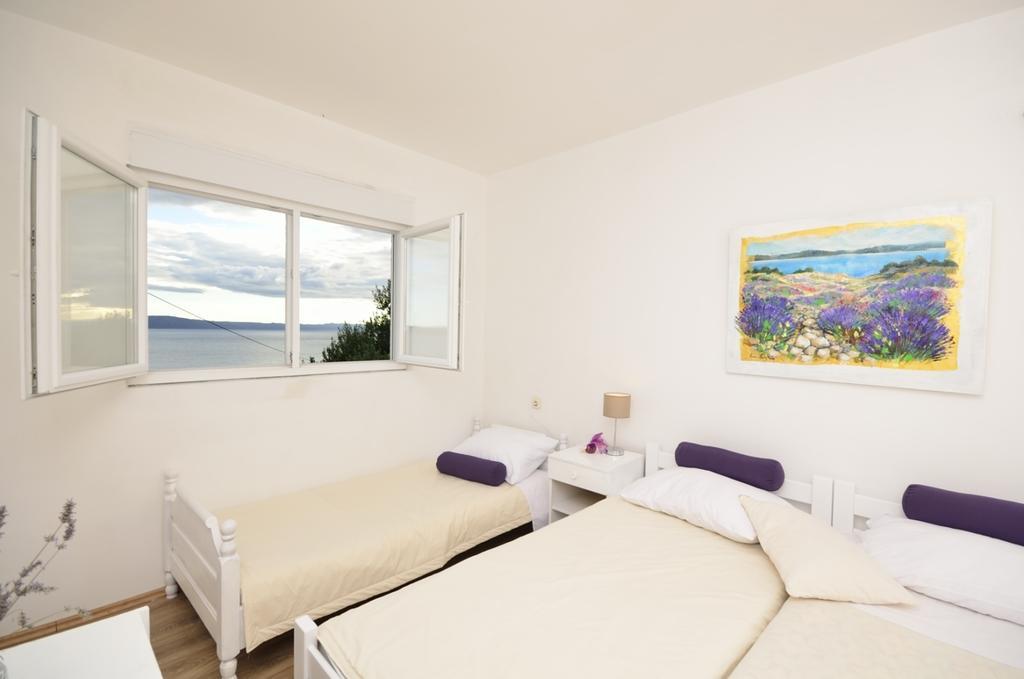 Apartment Croatia Art Drasnice Rom bilde